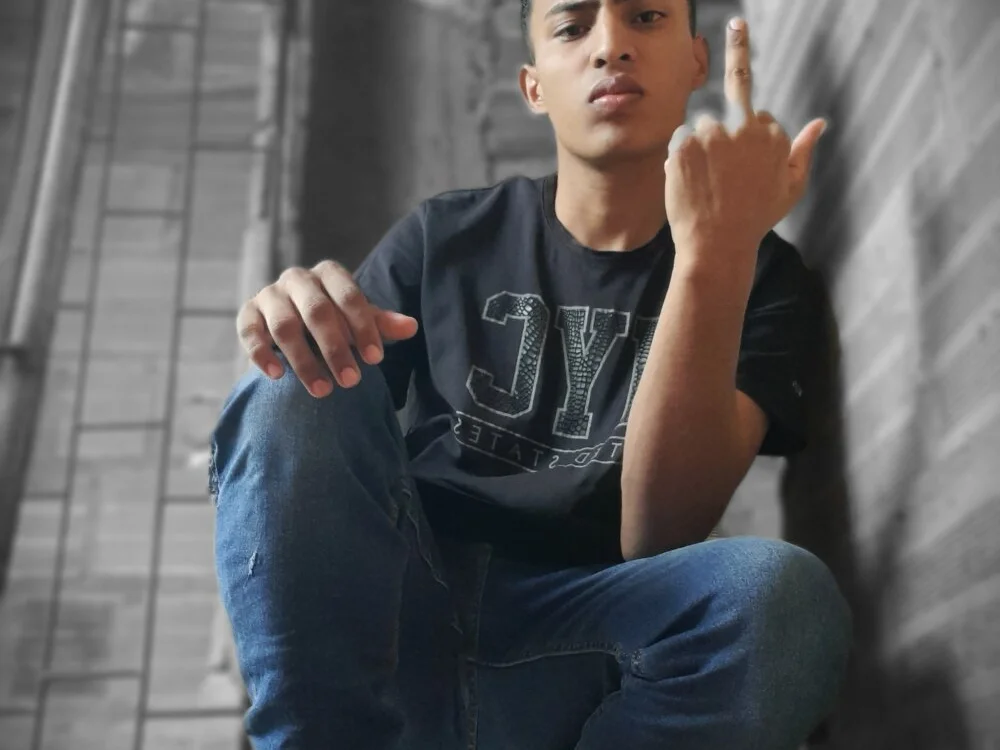 Andres-gonzalez: офлайн-секс-чат