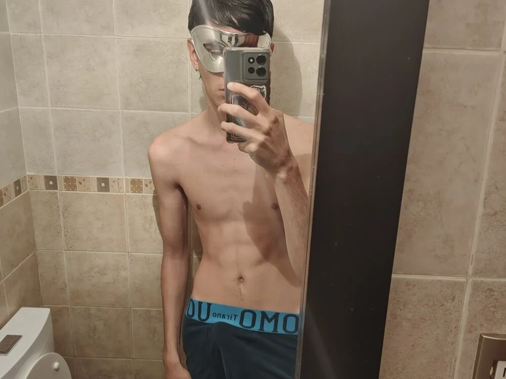 tabito06n Offline XXX chat