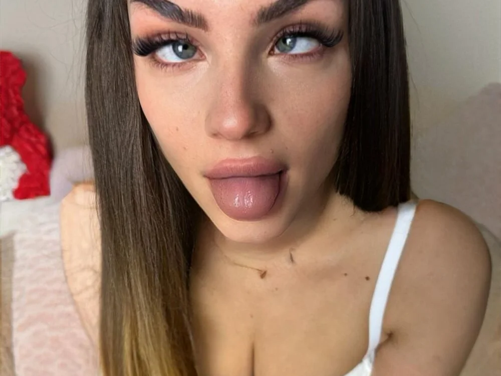 Alessia_Moor's Offline XXX Chat