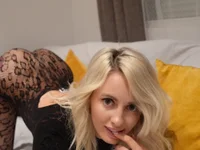 blondegirlx লাইভ XXX চ্যাট