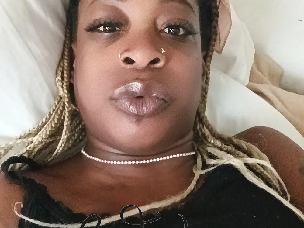 Honeysweetzz Offline XXX-chat