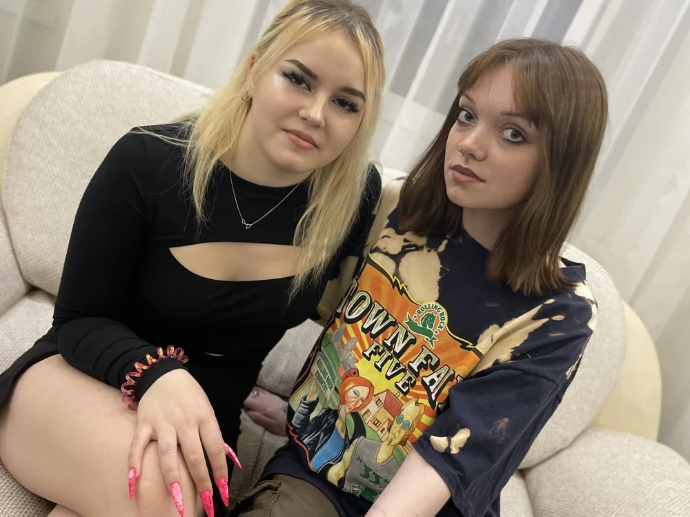 CecileArlette's Offline Chat Room