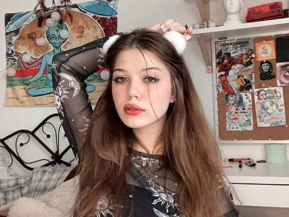 IsariMiuzi's Offline XXX Chat