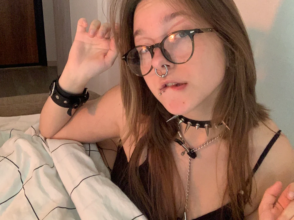 Chatroom XXX hors ligne de VesnaCrystal