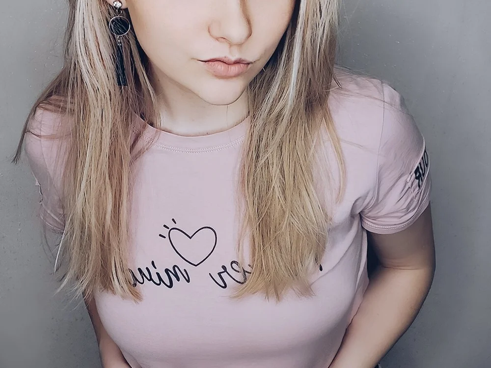 Julia_Beverly's Offline XXX Chat