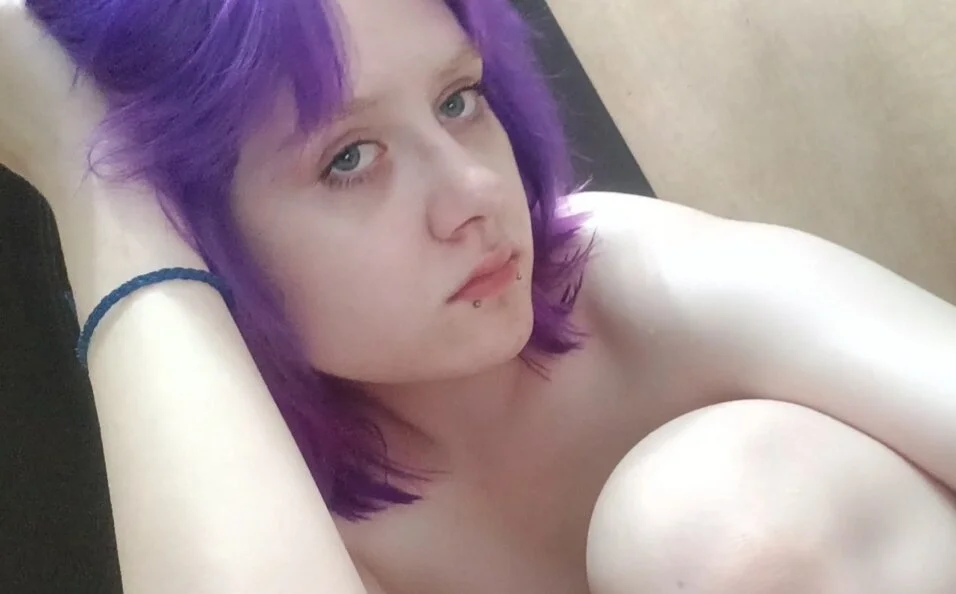 دردشة Droll_doll_ الجنسية المباشرة