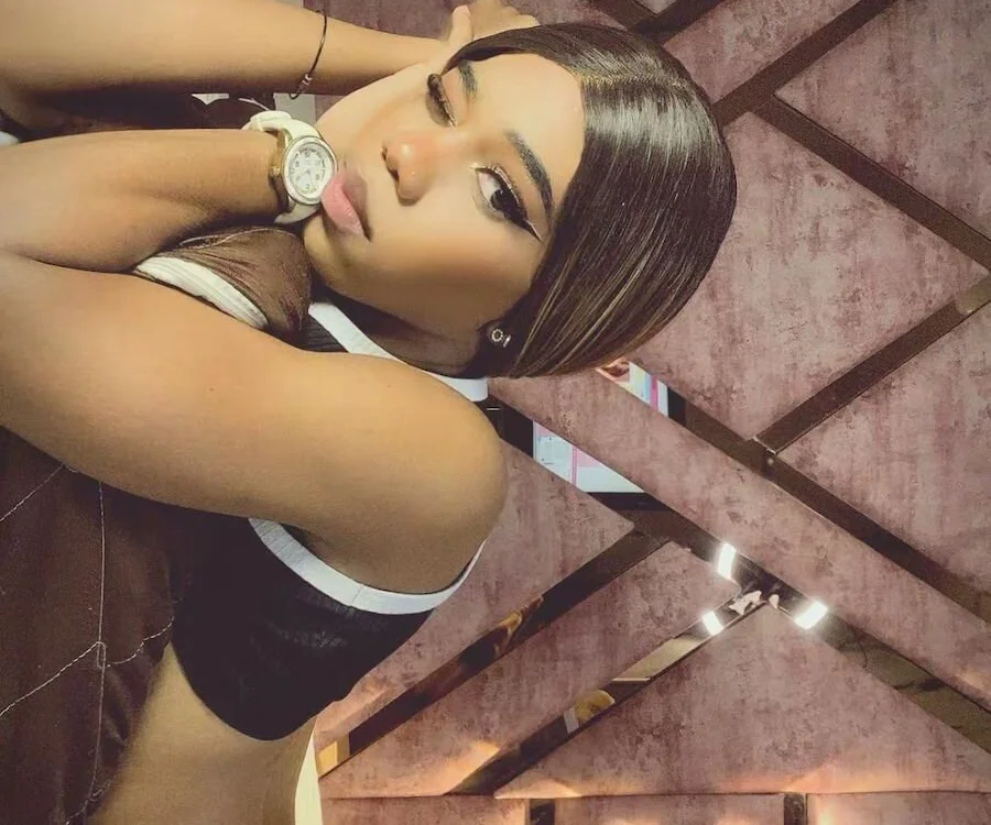 Offline XXX chat tifany_bigdick