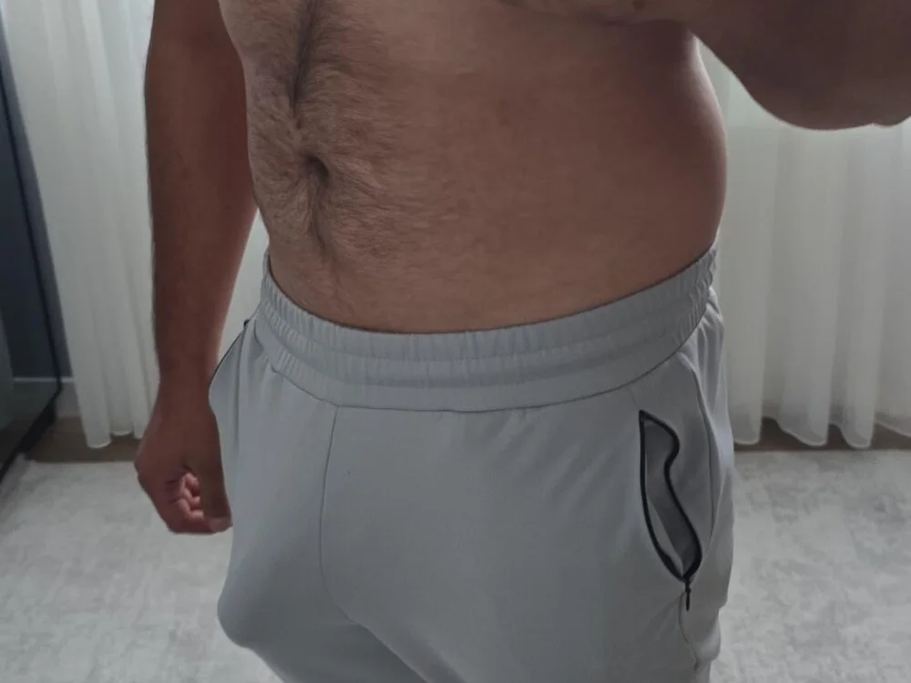 cesmegenc98 離線 XXX 聊天