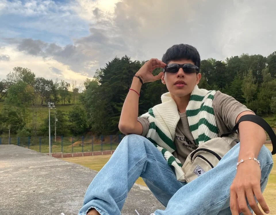 Andrew_Conner Offline XXX-Chat