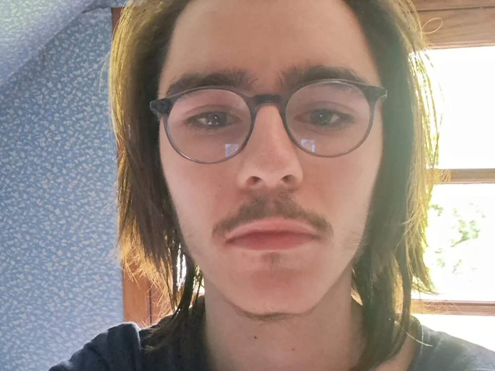 lolodu92laou's Offline XXX Chat