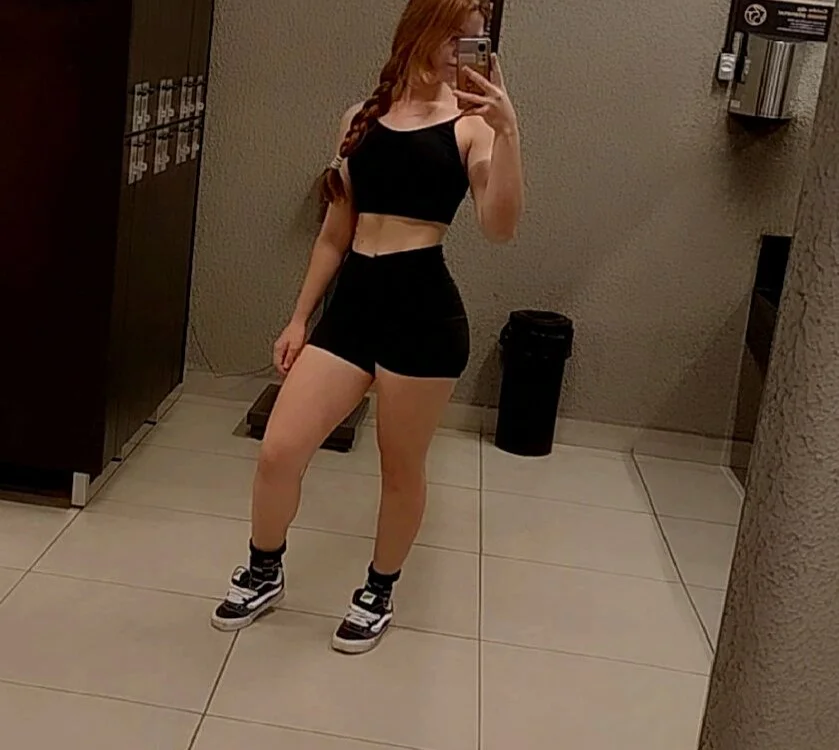 mikaelyhot offline chatrum