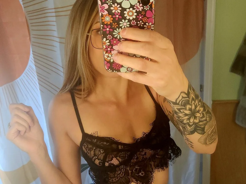 MissMiley's Live XXX Chat