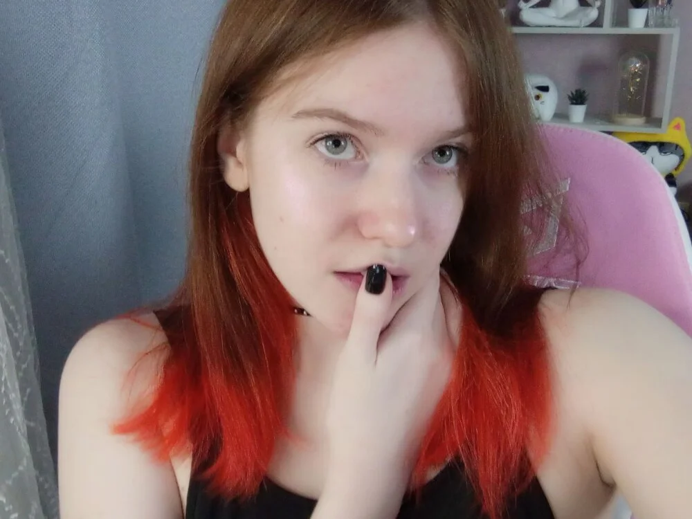 دردشة CassieJuice69 الجنسية دون اتصال