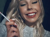 Napalonablondi98's Offline XXX Chat