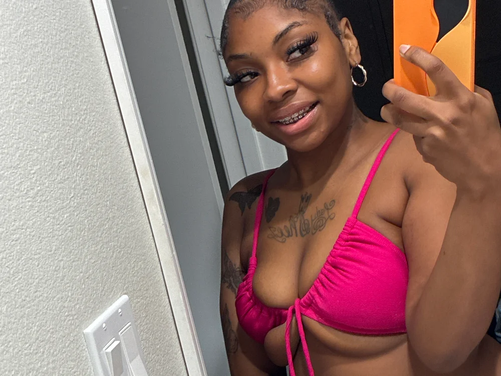 Cocochanel4567 Chat XXX offline