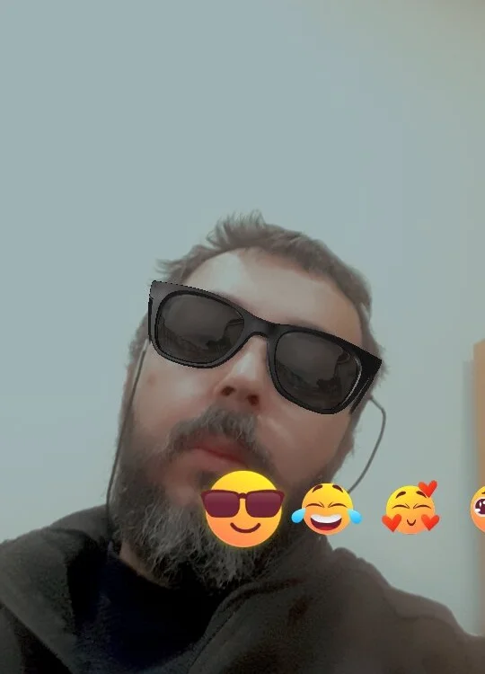 max_818: συνομιλία ΧΧΧ εκτός σύνδεσης