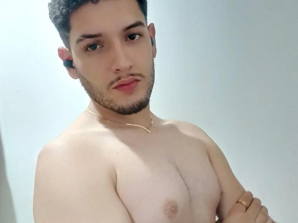 AidenClark_ offline chatrum