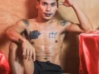 Cute_Lucas — LIVE on Stripchat