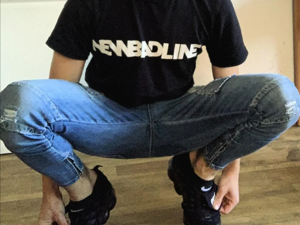 DamienXl's Offline XXX Chat