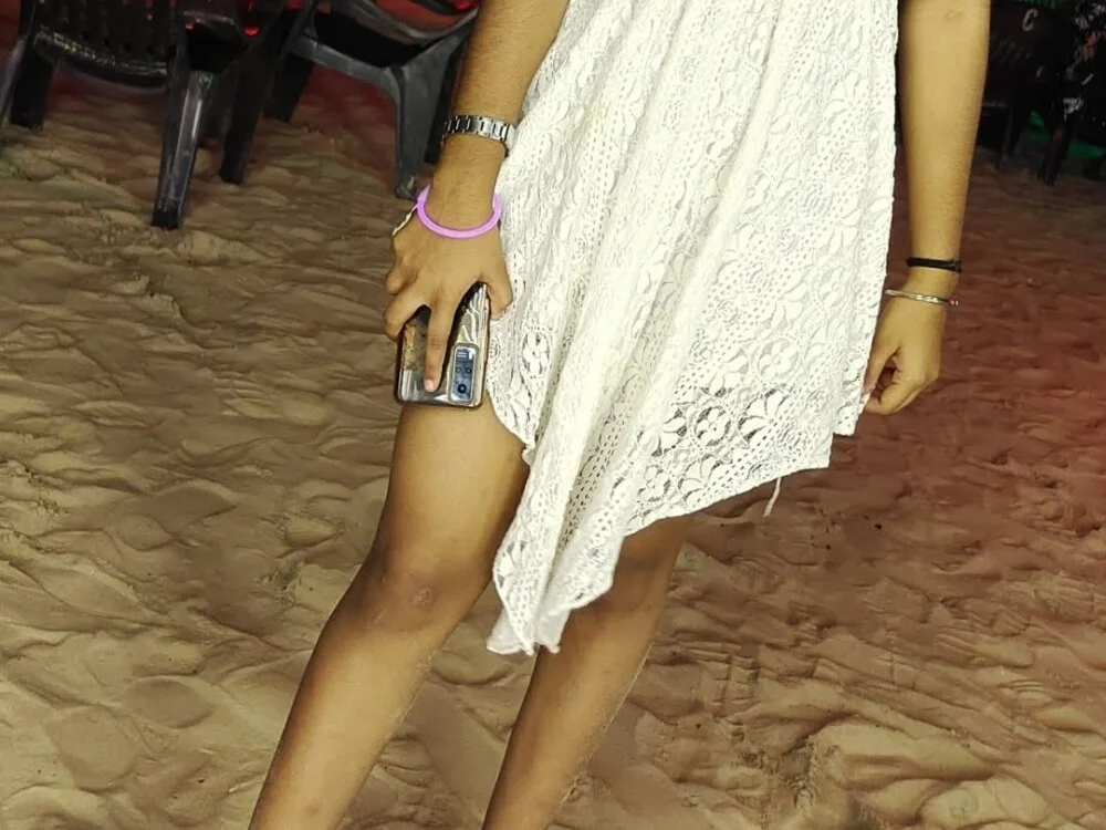 แชท XXX ออฟไลน์ของ Cute_Kavya99