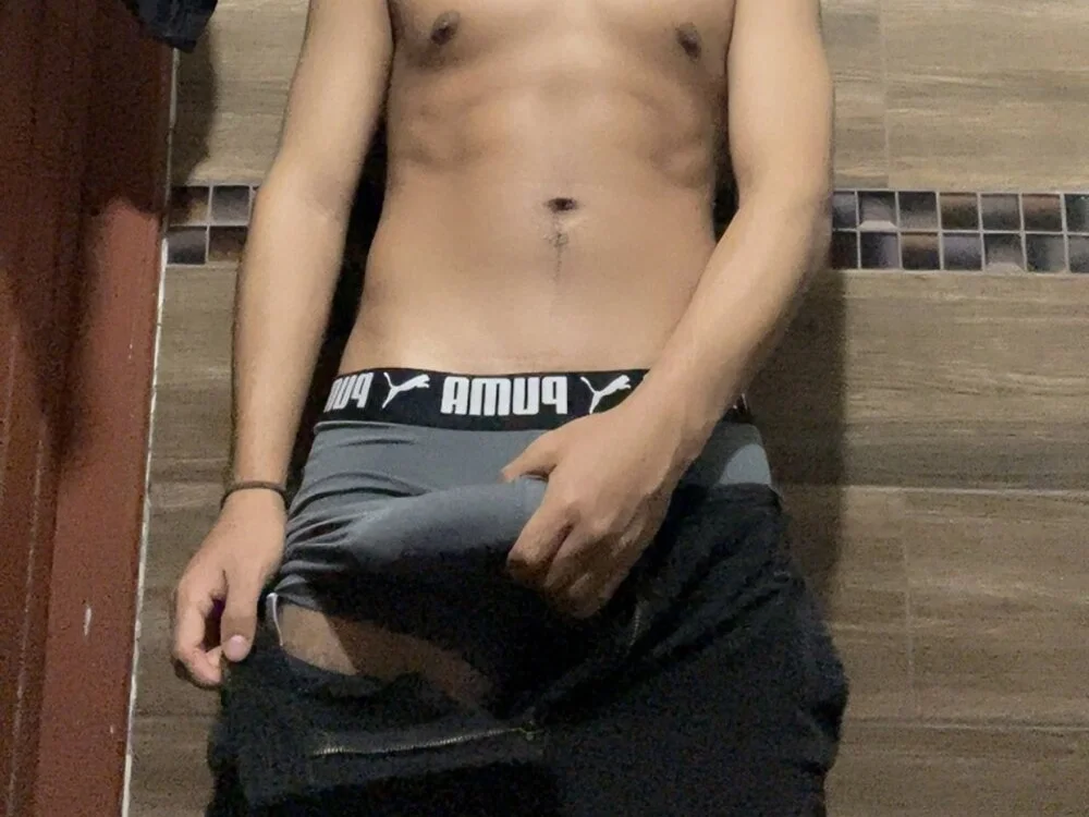 mateo2007_quierovgn Adlı Modelin Çevrimdışı XXX Sohbeti