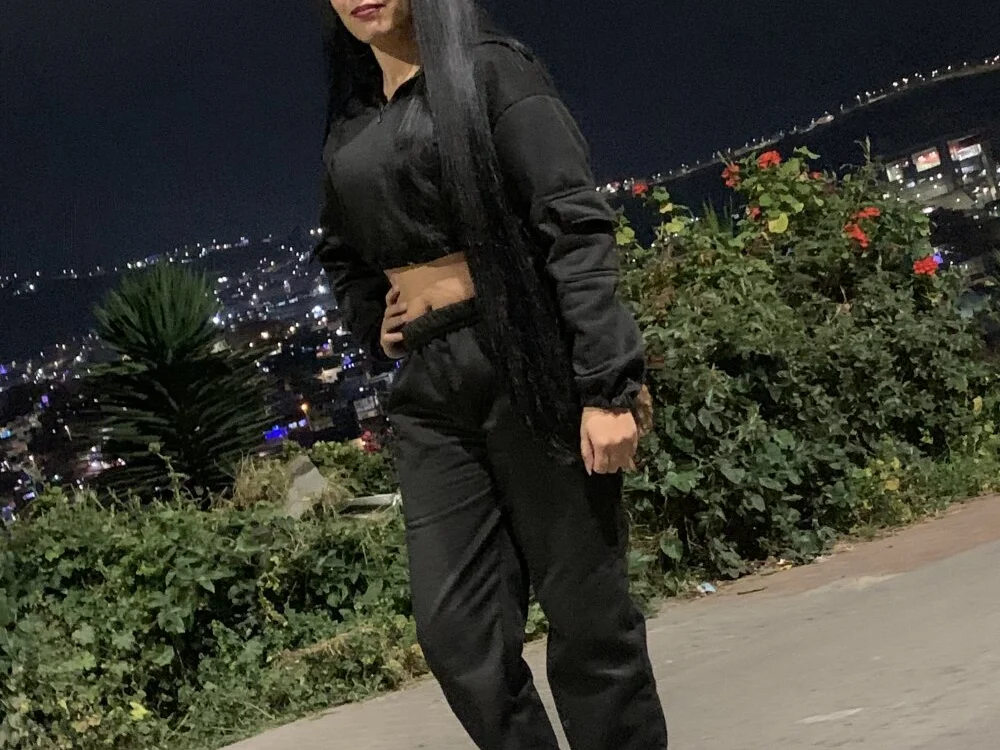 lore_mills01's Offline XXX Chat