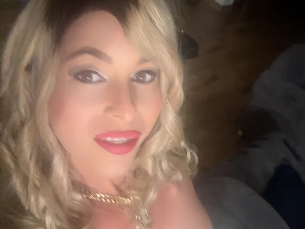 Cubanita123's Offline XXX Chat