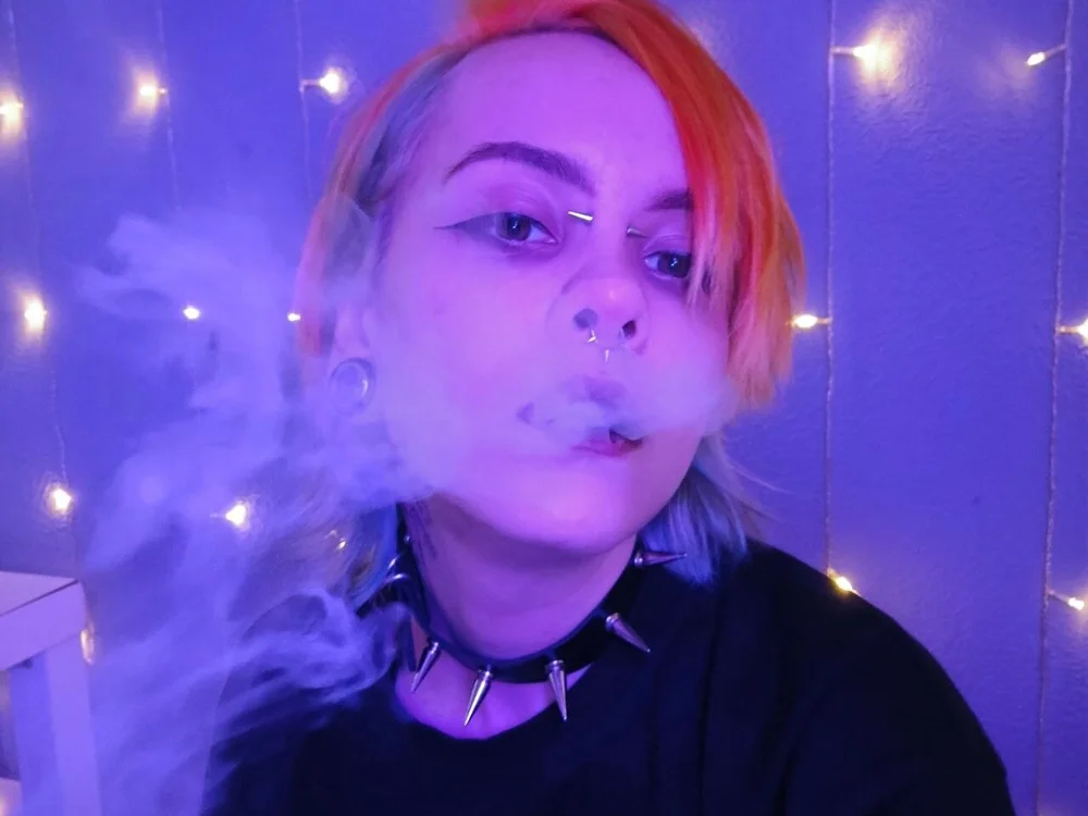 Tessie_sun's Offline XXX Chat