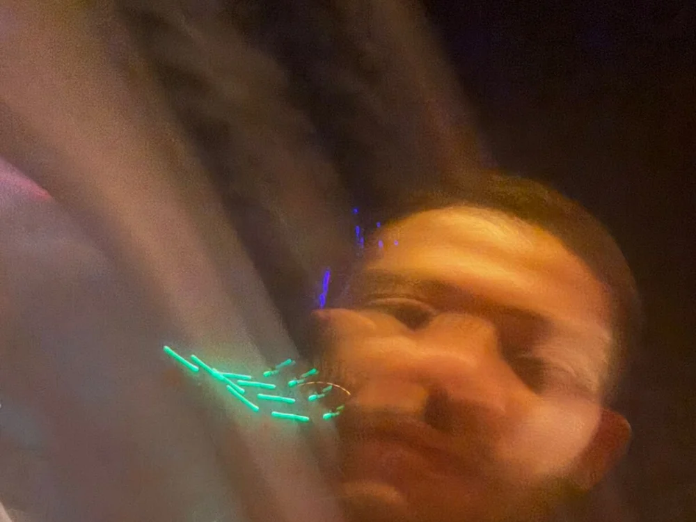 Lukasssss-7's Offline XXX Chat
