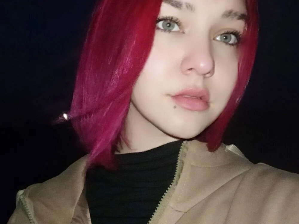 EmilyVeiro's Offline XXX Chat