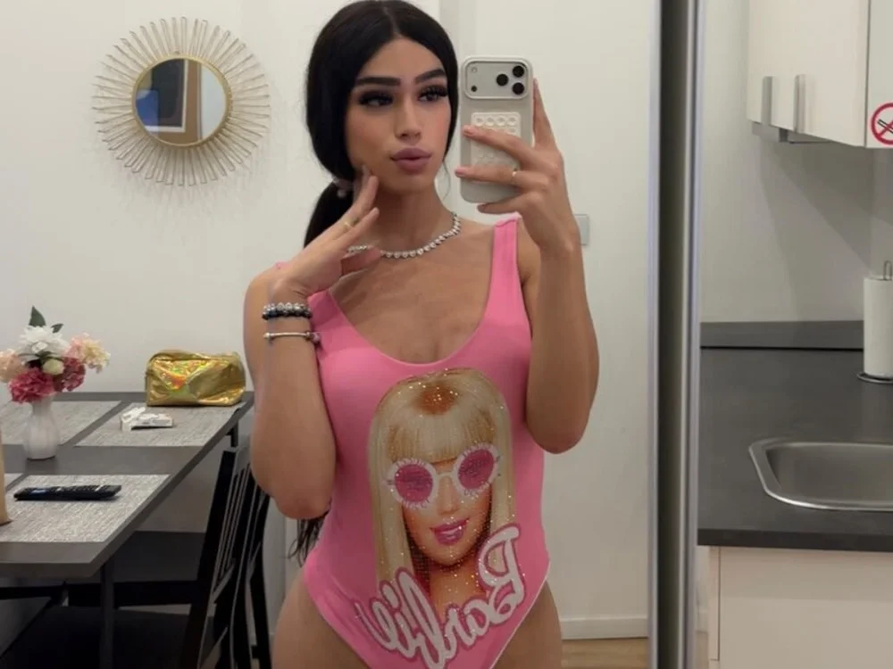 Better_Than_Your_Wifey's Offline XXX Chat