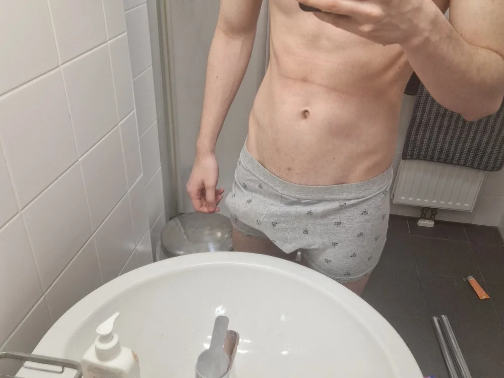 21cmbigcockhun Offline XXX-Chat