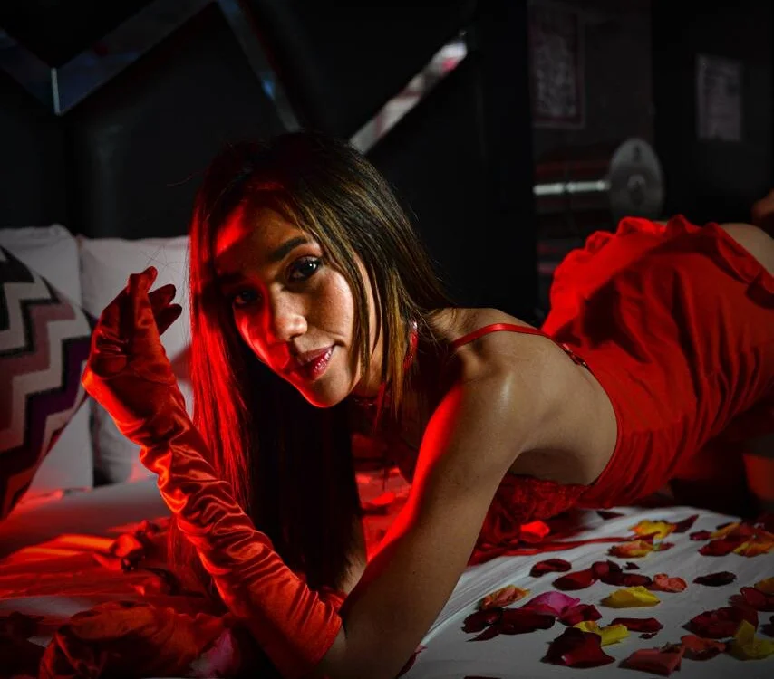 zoe_storm Offline XXX-chat