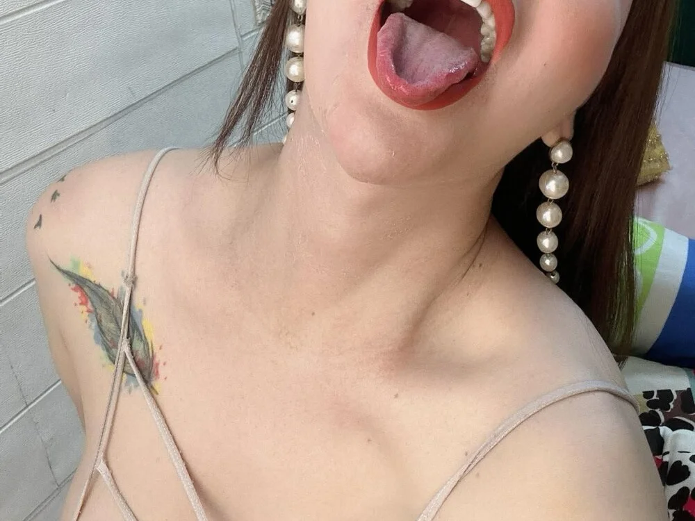 KiKi_LuLu offline XXX-chat