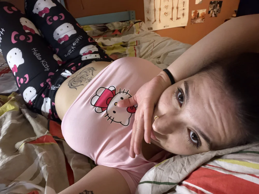 Gina_moore's most recent online preview