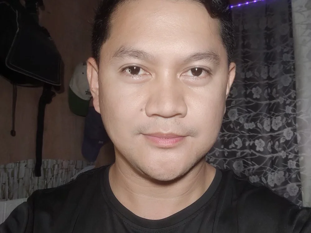 adorableasianboy69 Chat XXX Ngoại tuyến