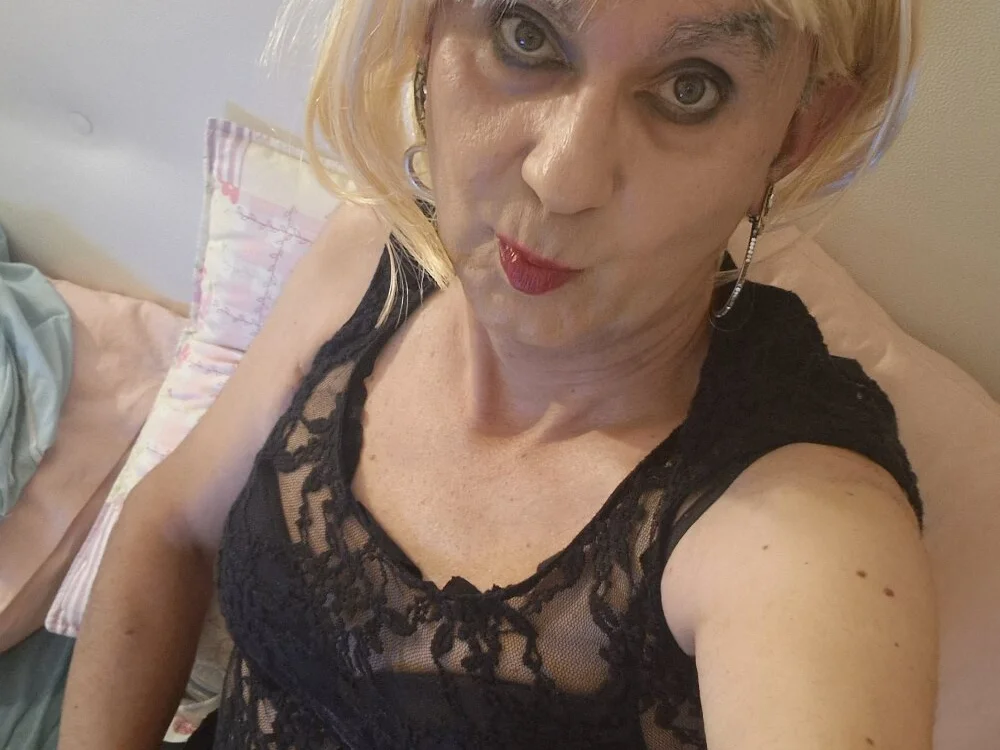 Emily_de_Carla's Offline XXX Chat