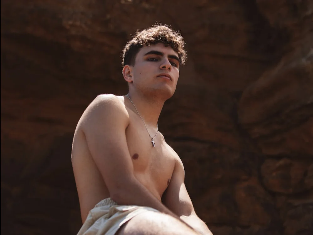 Cum20cm's Offline Chat Room