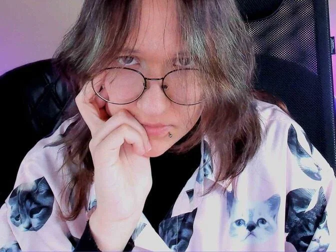 Sylvia_ReedのオフラインXXXチャット