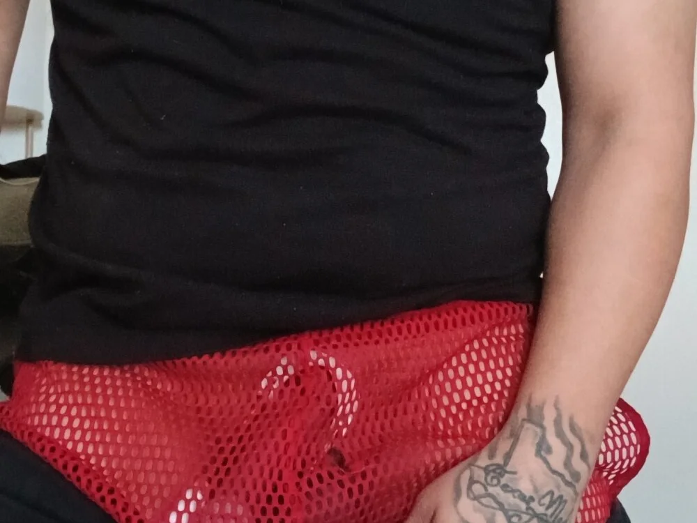 hungpenis210 Offline XXX Chat