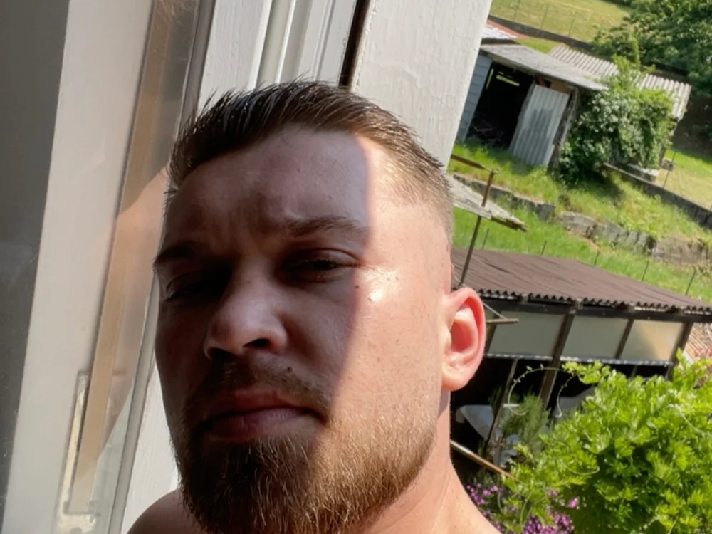 ghsdfhsfn Offline XXX chat
