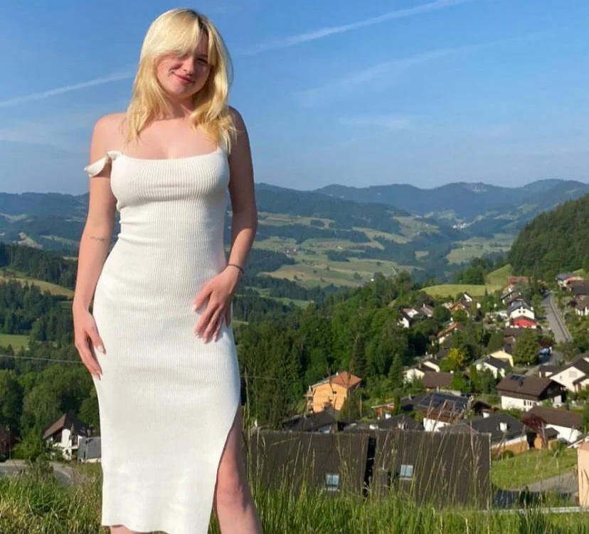 Sweetie_kitty1's Offline XXX Chat