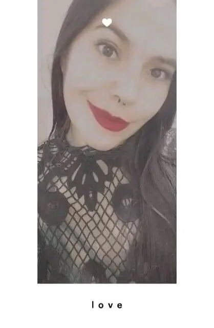 Laurel23_'s Offline XXX Chat