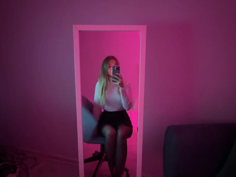 MilaSolana_ offline chatrum