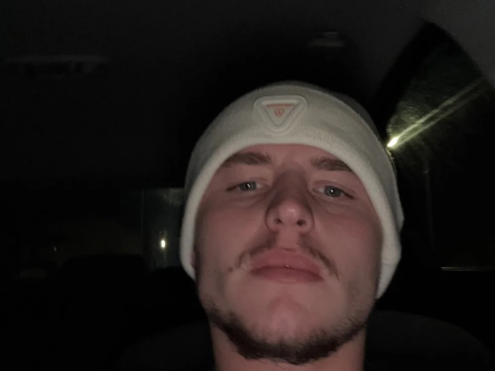 maitresoumis' Offline Chat Room