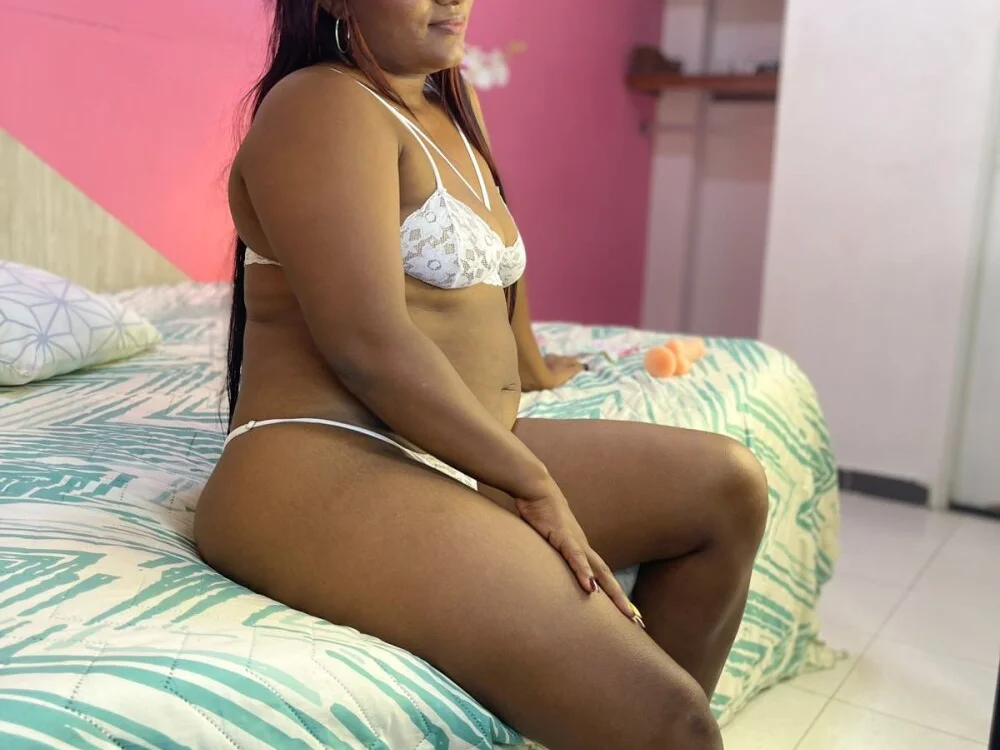 Офлайн-чат XXX amara_brunette