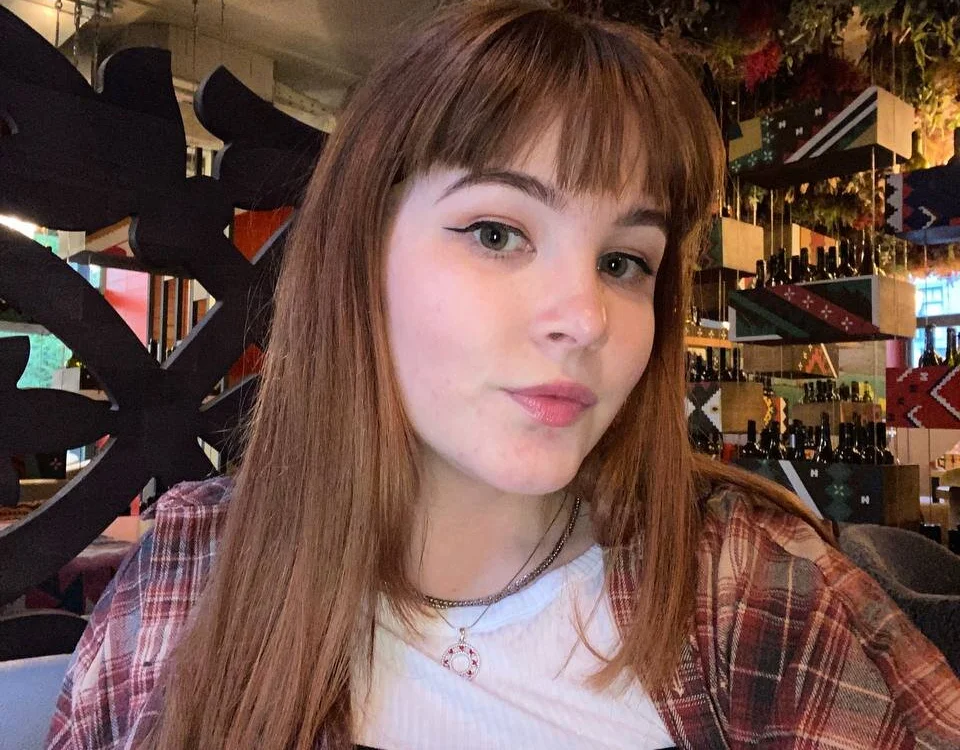Lisa_Westt offline chatrum