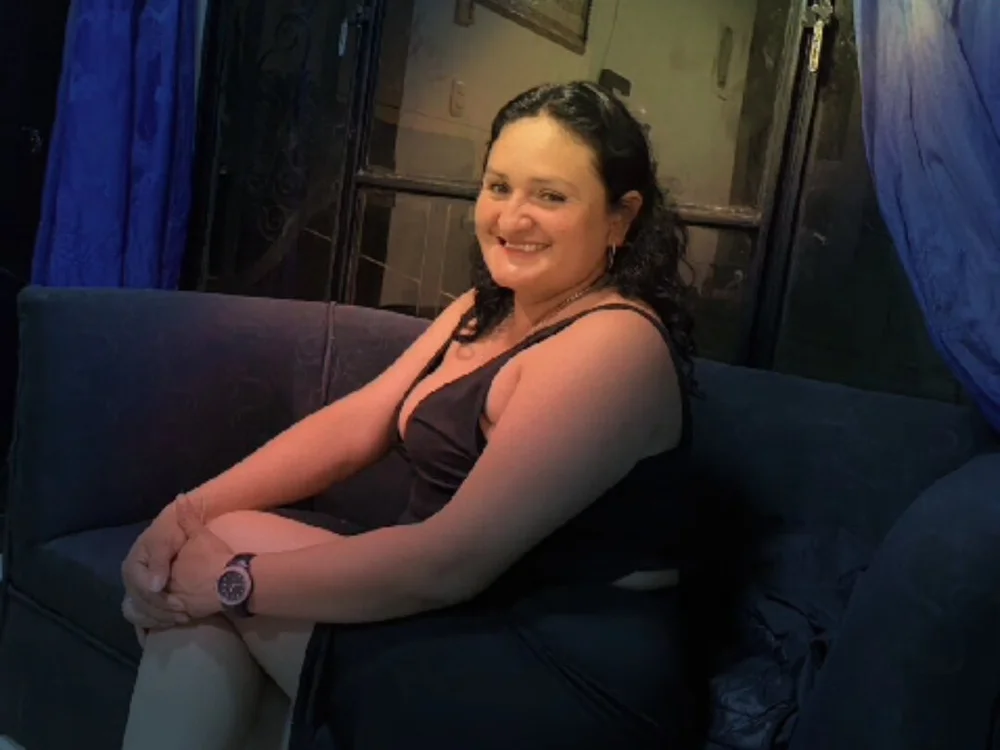 Miss_lu_hot offline chatrum