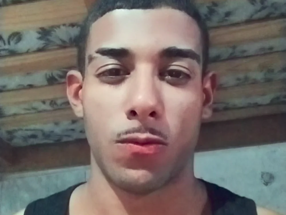 Gustavo01__ offline chatrum