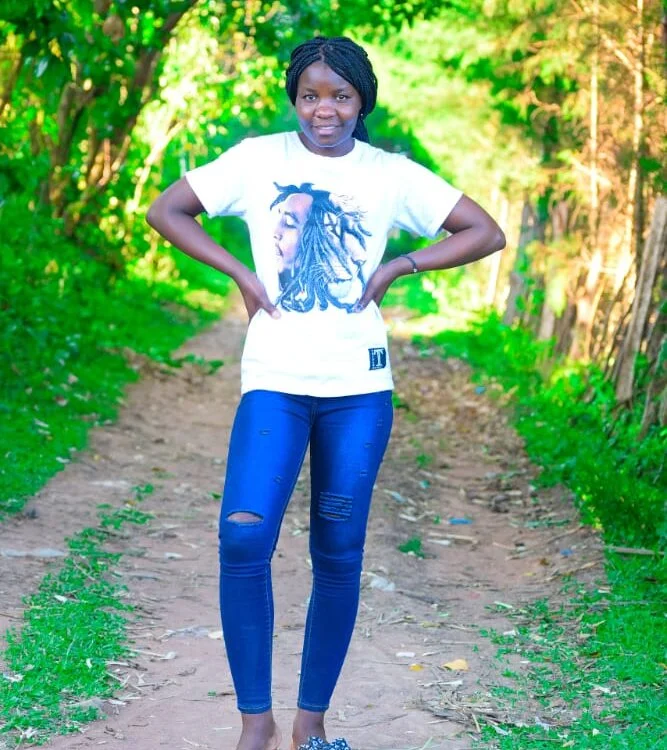 ebony_vera Chat XXX offline